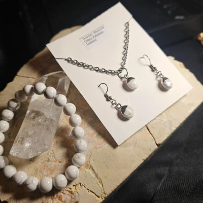 Ensemble howlite blanche