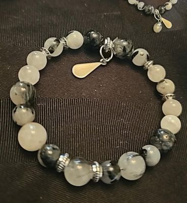 Quartz tourmaline