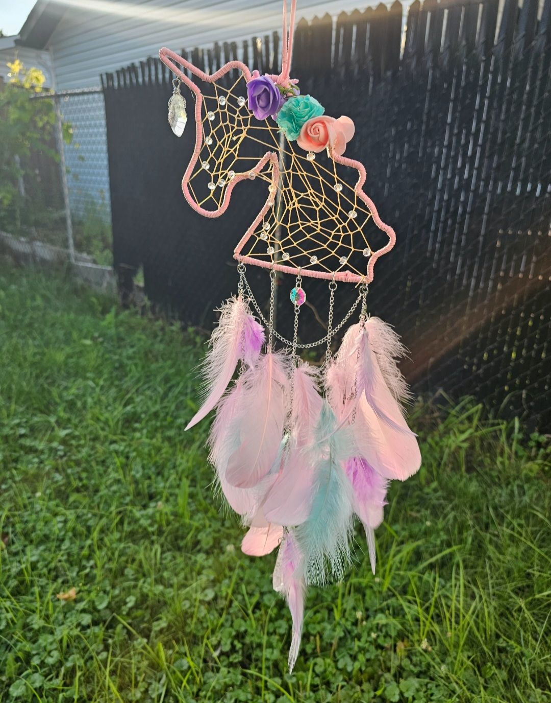 Licorne rose ,turquoise et violet