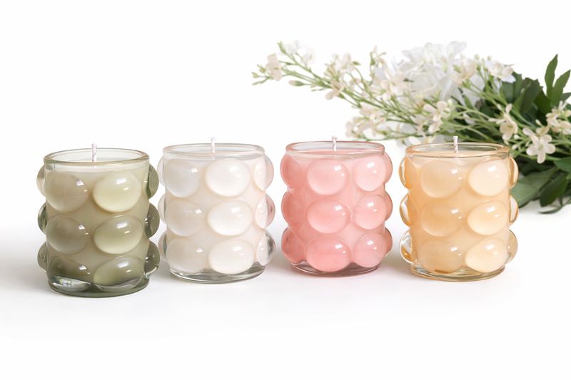 Vela Eden el encanto natural de las flores del campo