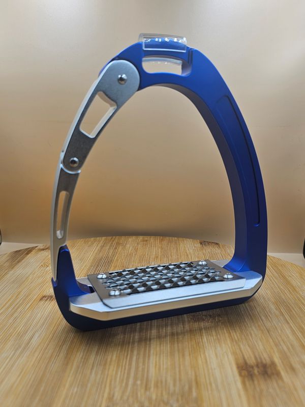 Veiligheidsbeugels Blauw – Horse World Ricky met Breed Voetblad
