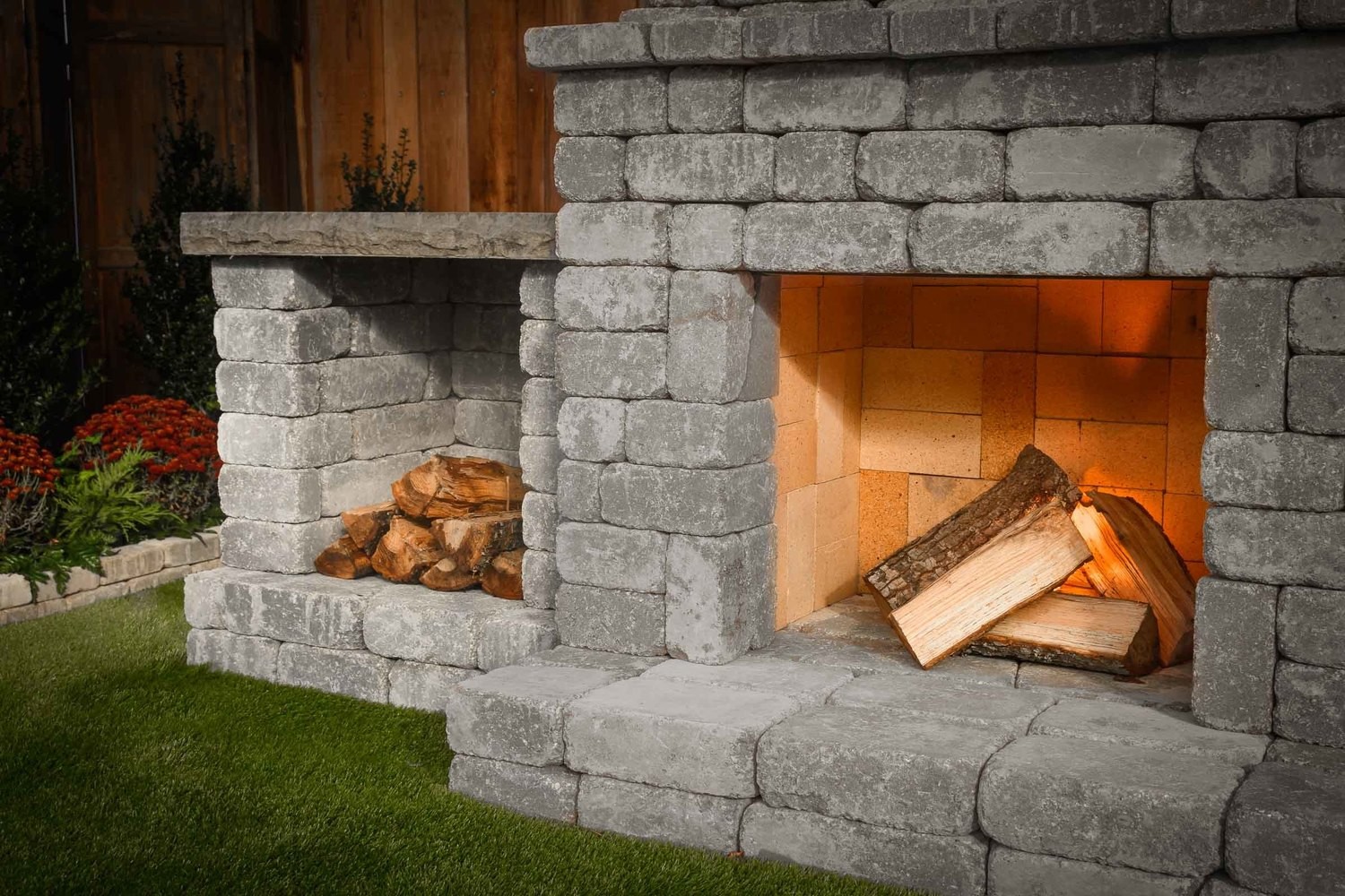 Fremont DIY Outdoor Fireplace Kit, image size:1500x1000