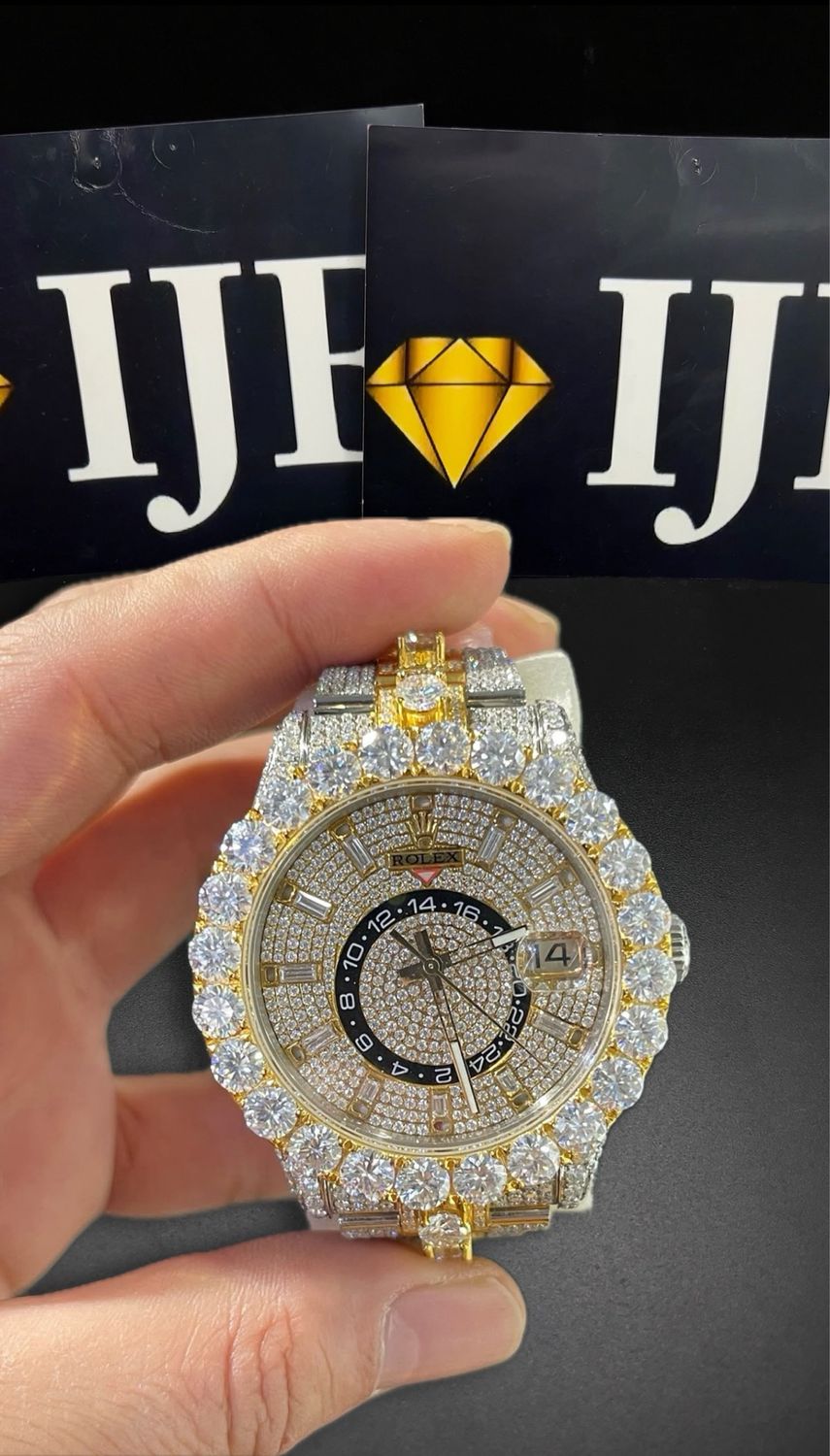 42MM 38CT VVS MOISSANITE WATCH