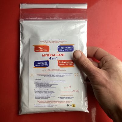 Fabriqué par J-M Defossez. Minéralisant 4 en 1 magnésium - calcium - potassium et zinc. Rations pour 50 jours. Livraison : 5 €;. Tarif unique quel que soit le nombre de sachets commandés.