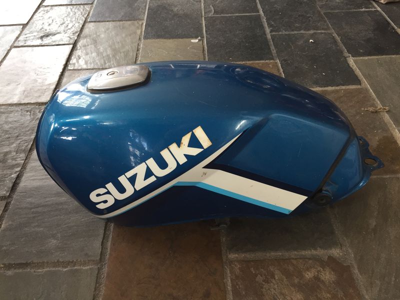 Suzuki GS125 Tank