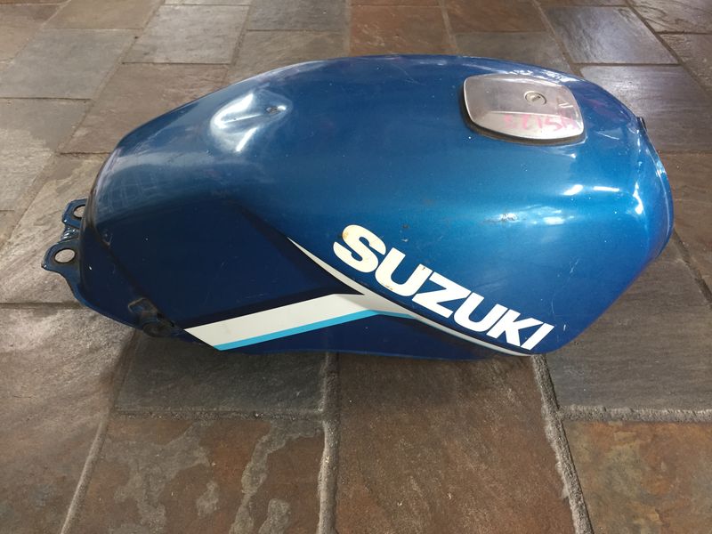 Suzuki GS125 Tank