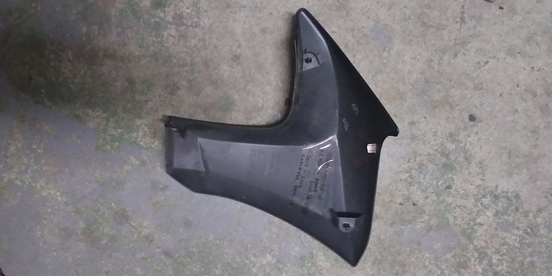 Kawasaki ER650 Left Radiator Shroud