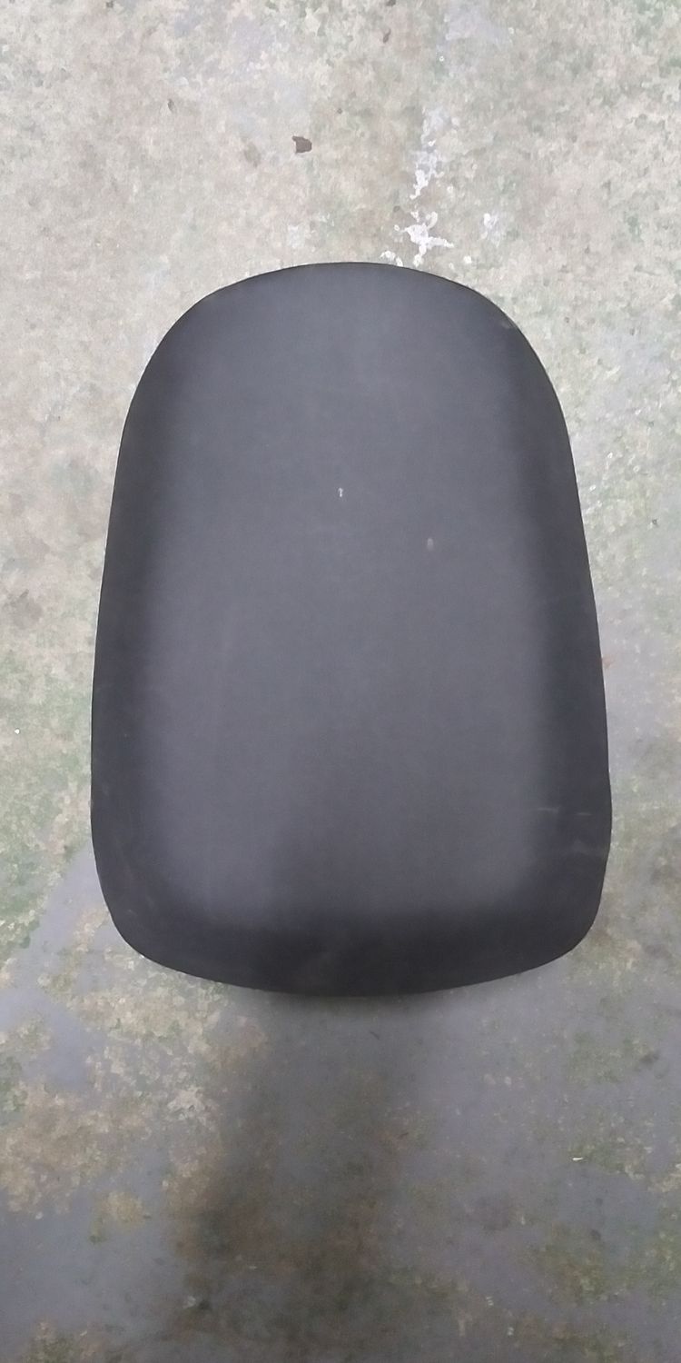Kawasaki ZX900 Rear Seat