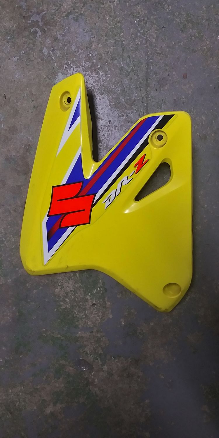 Suzuki DRZ400 Left Radiator Cover