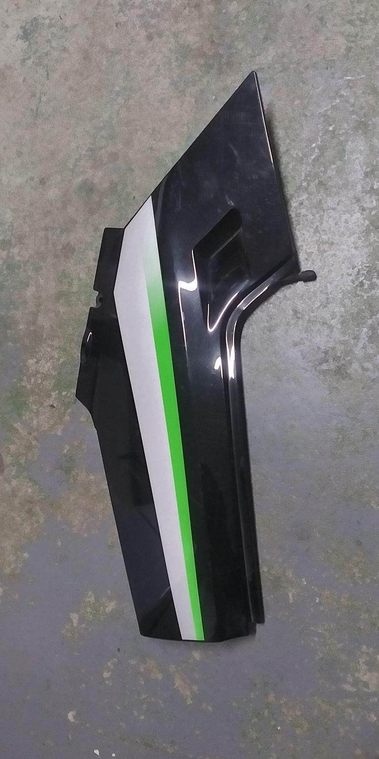 Kawasaki GPX250 L/H Side Cover.