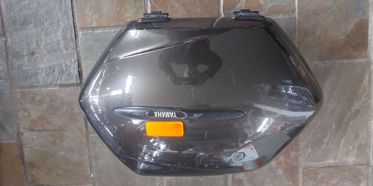 Yamaha FJR 1300  Pair of Panniers Cases/Boot Lid.