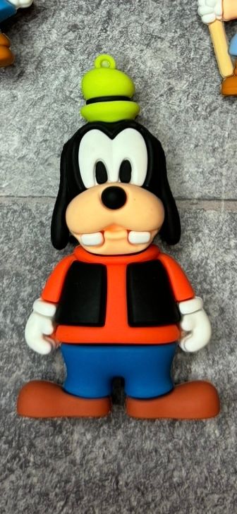Goofy keychain doll
