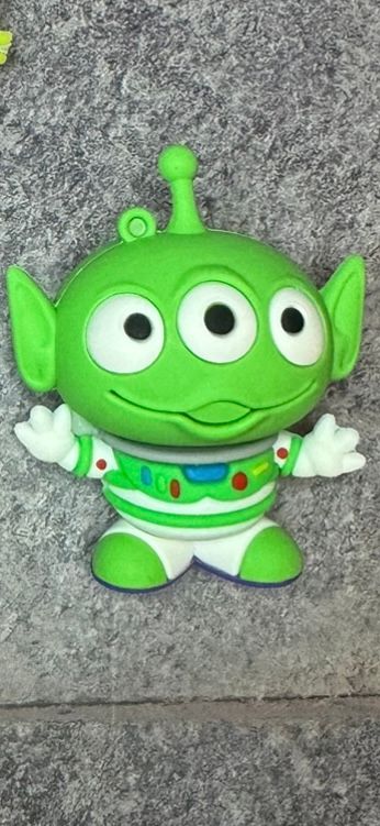 Alien keychain doll