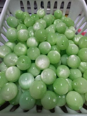 15mm Light Green Cateye Beads