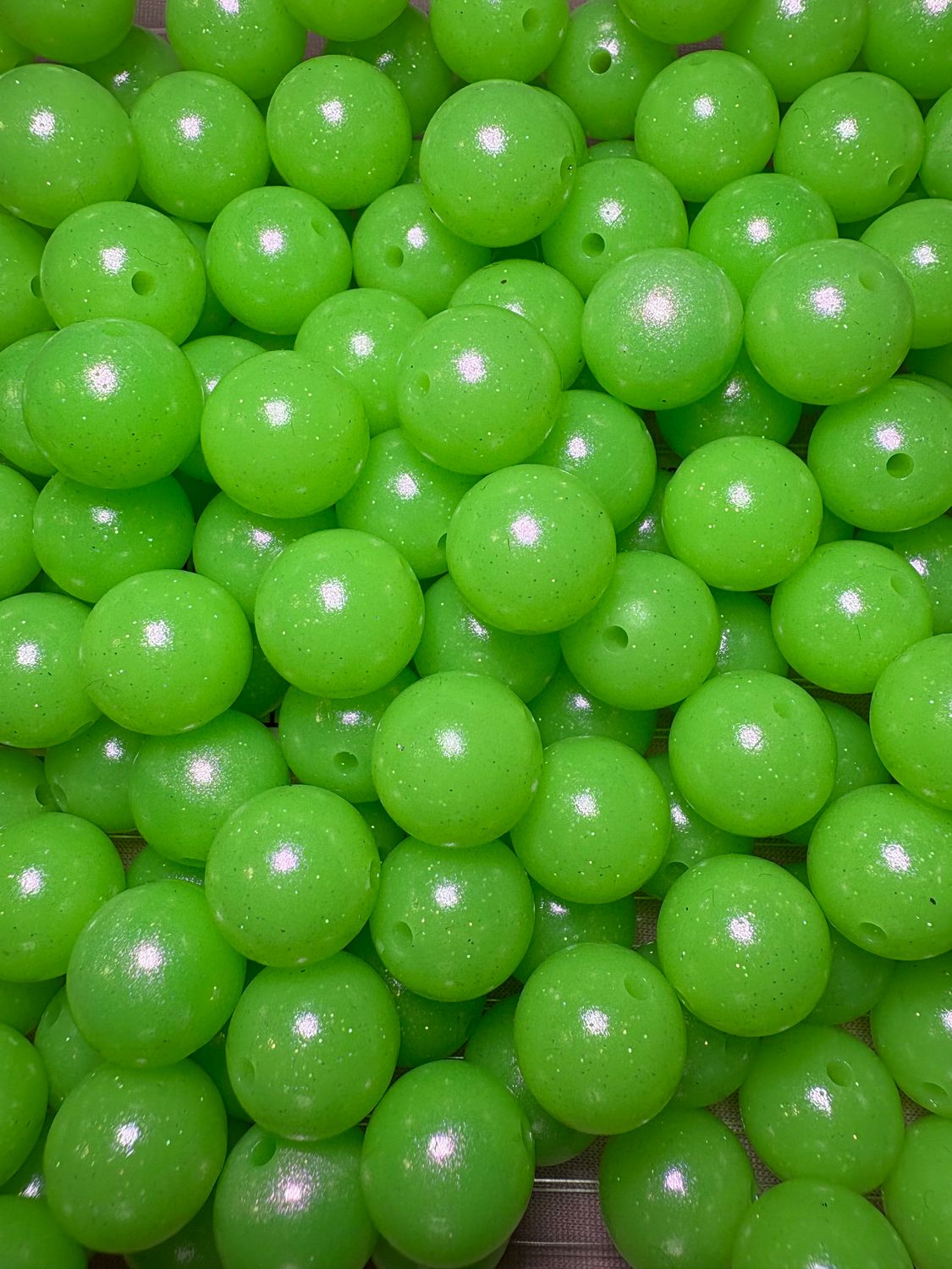 15mm Liquid Silicone Light Green Glitter