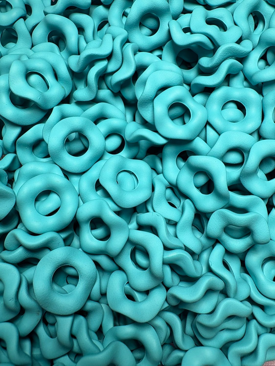 Matte Wavy Spacer Turquoise