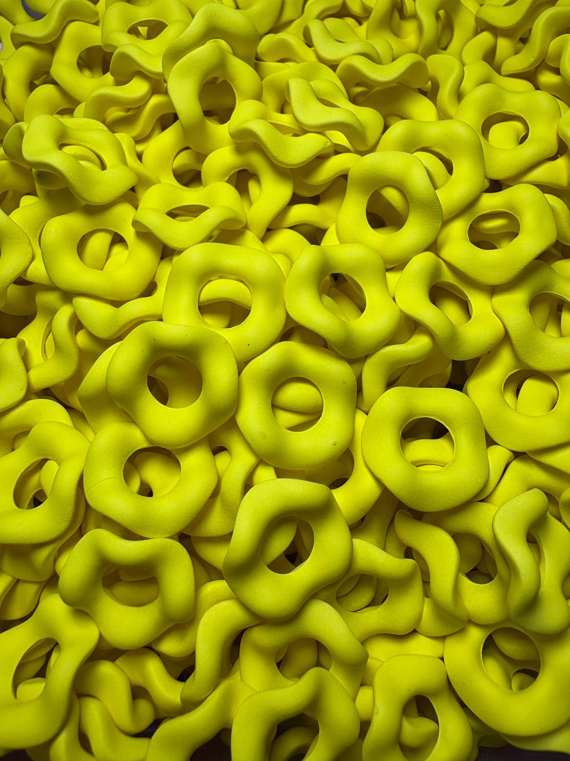 Matte Wavy Spacer Yellow
