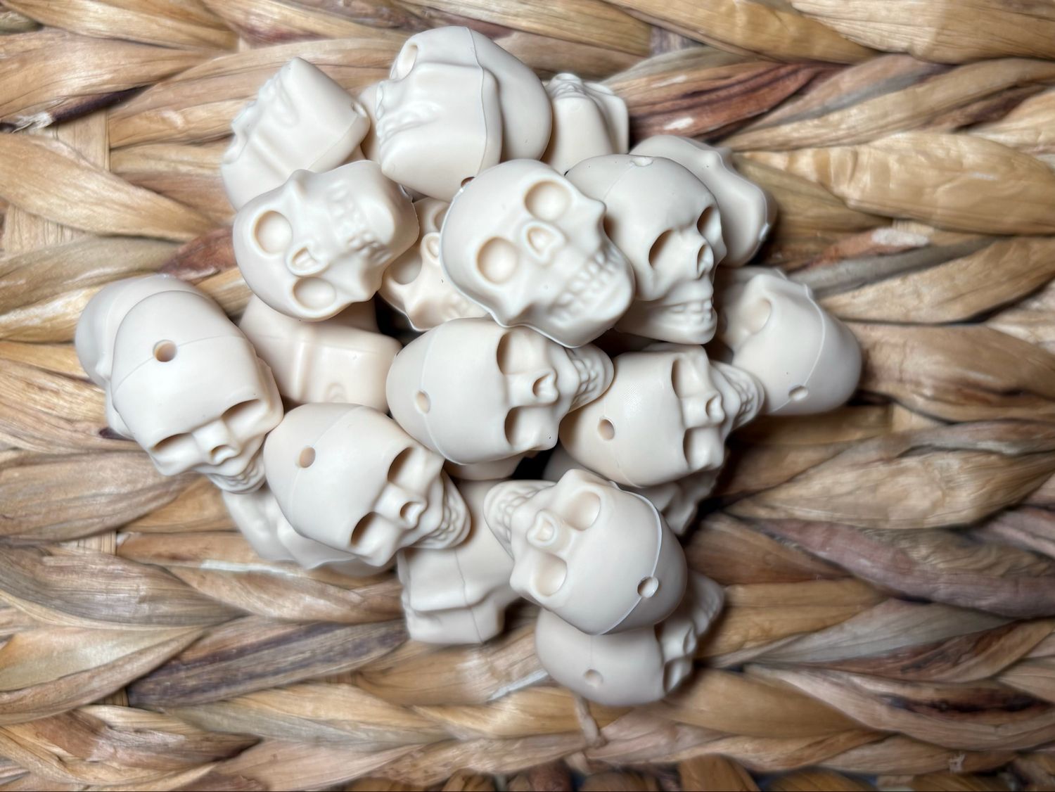 Tan Skull 3d Focal