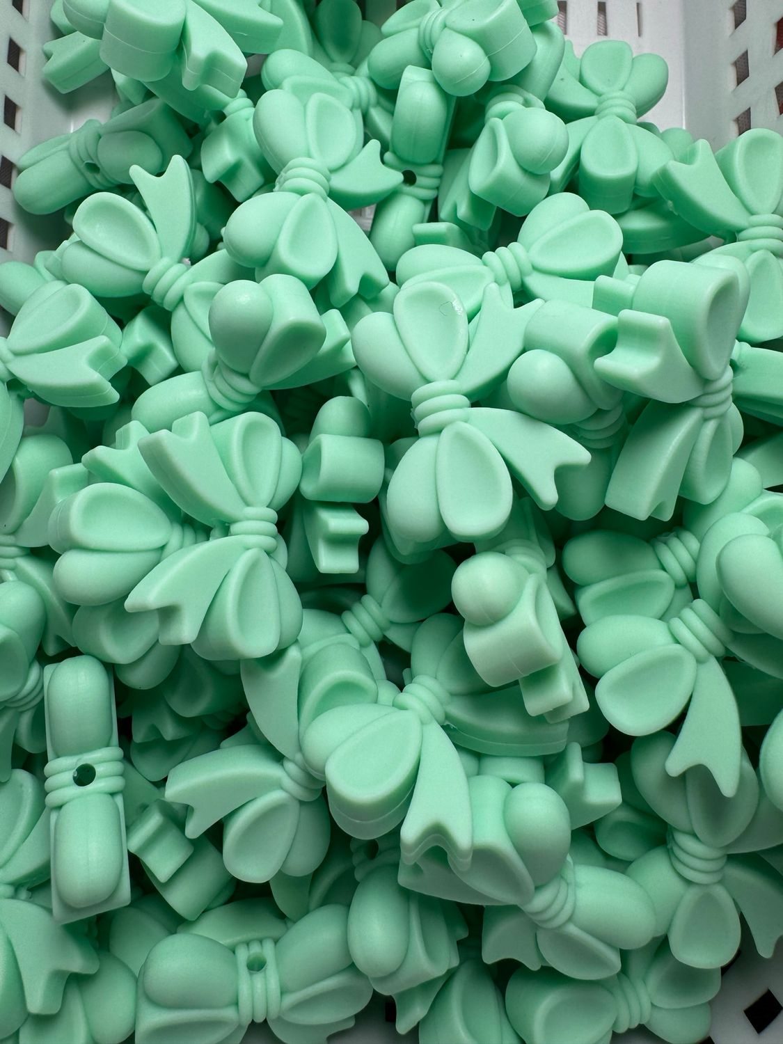 Turquoise Bow Focal 
