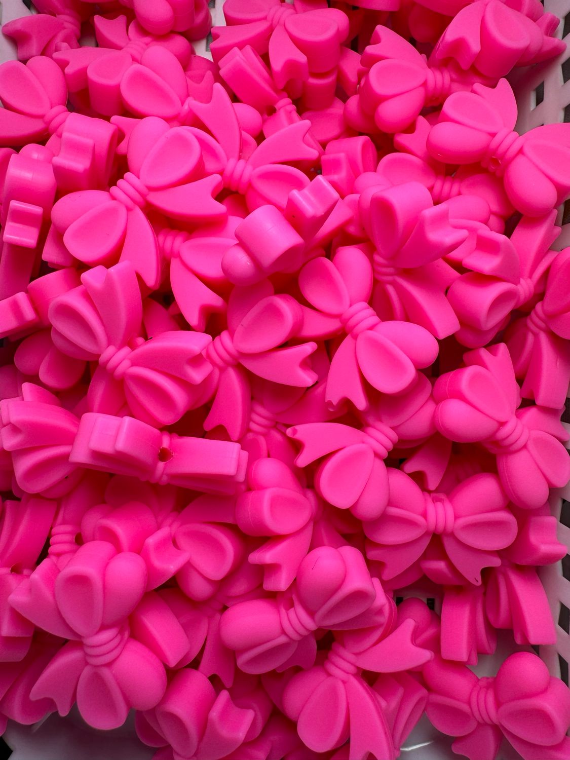Hot Pink Bow Focal 
