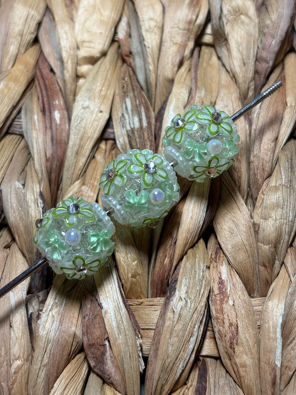 Green Pearl Flower Beads