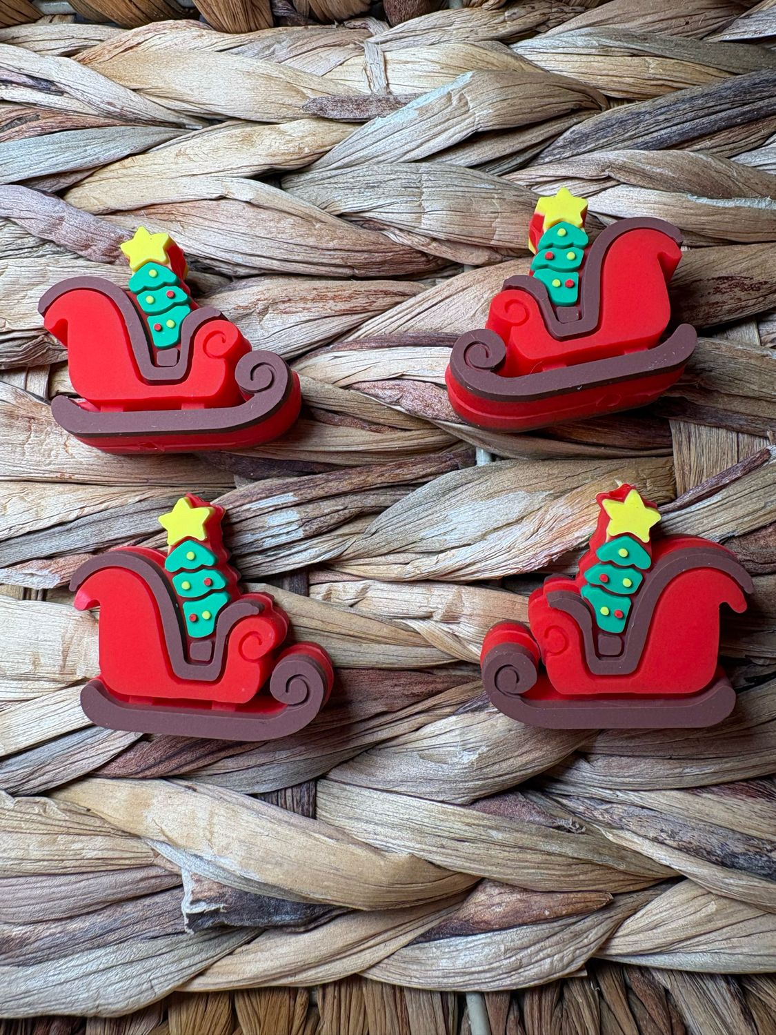 3d Sleigh with Tree Focal