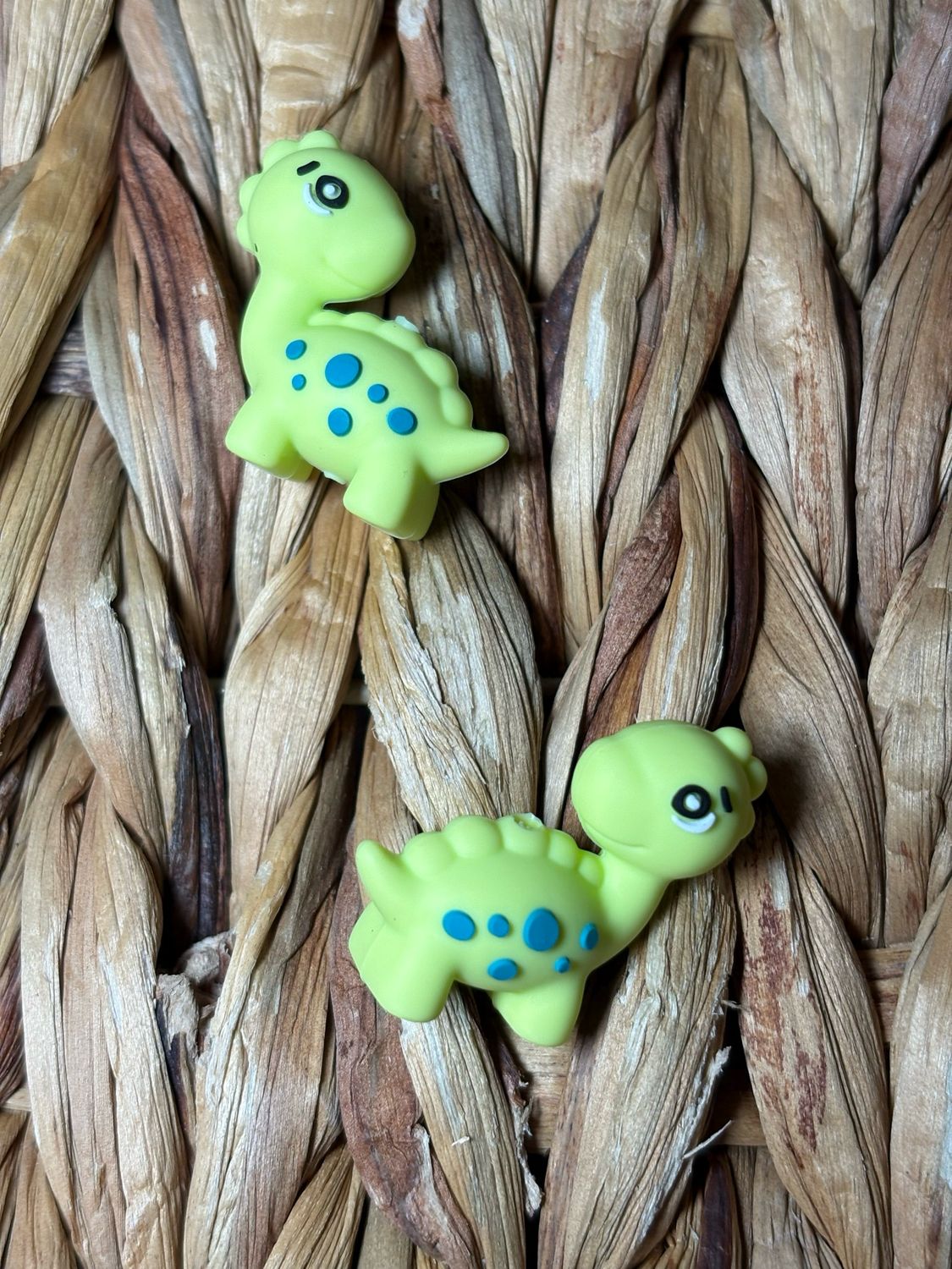3d Light Green Dino Focal