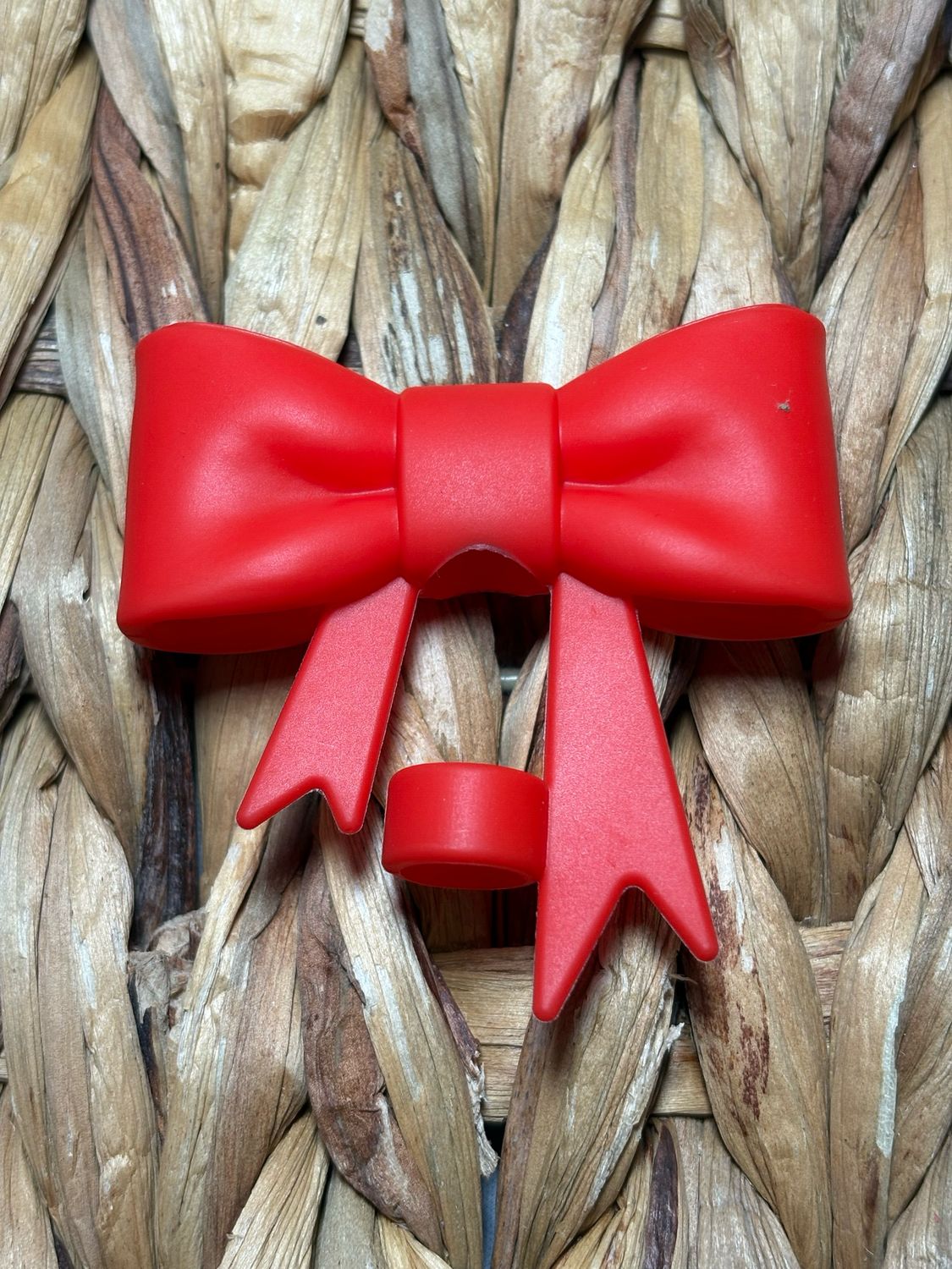Red Straw Topper