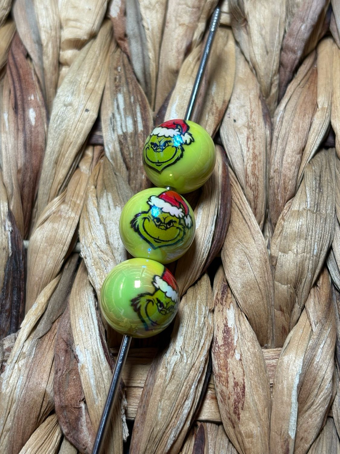 15mm Light Green Grinch Acrylic Beads