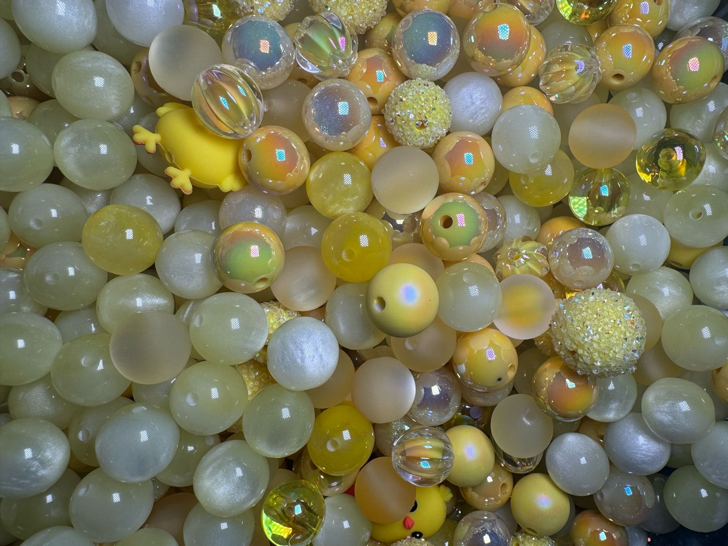 Yellow Bead Scoop