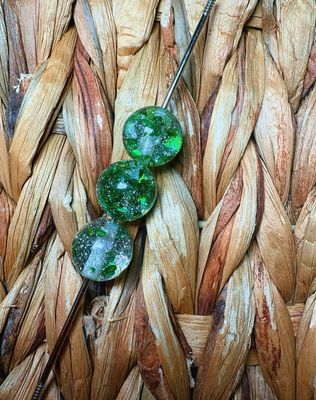 15mm Green Glitter Heart Confetti Beads