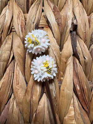 White Bee Flower Beads