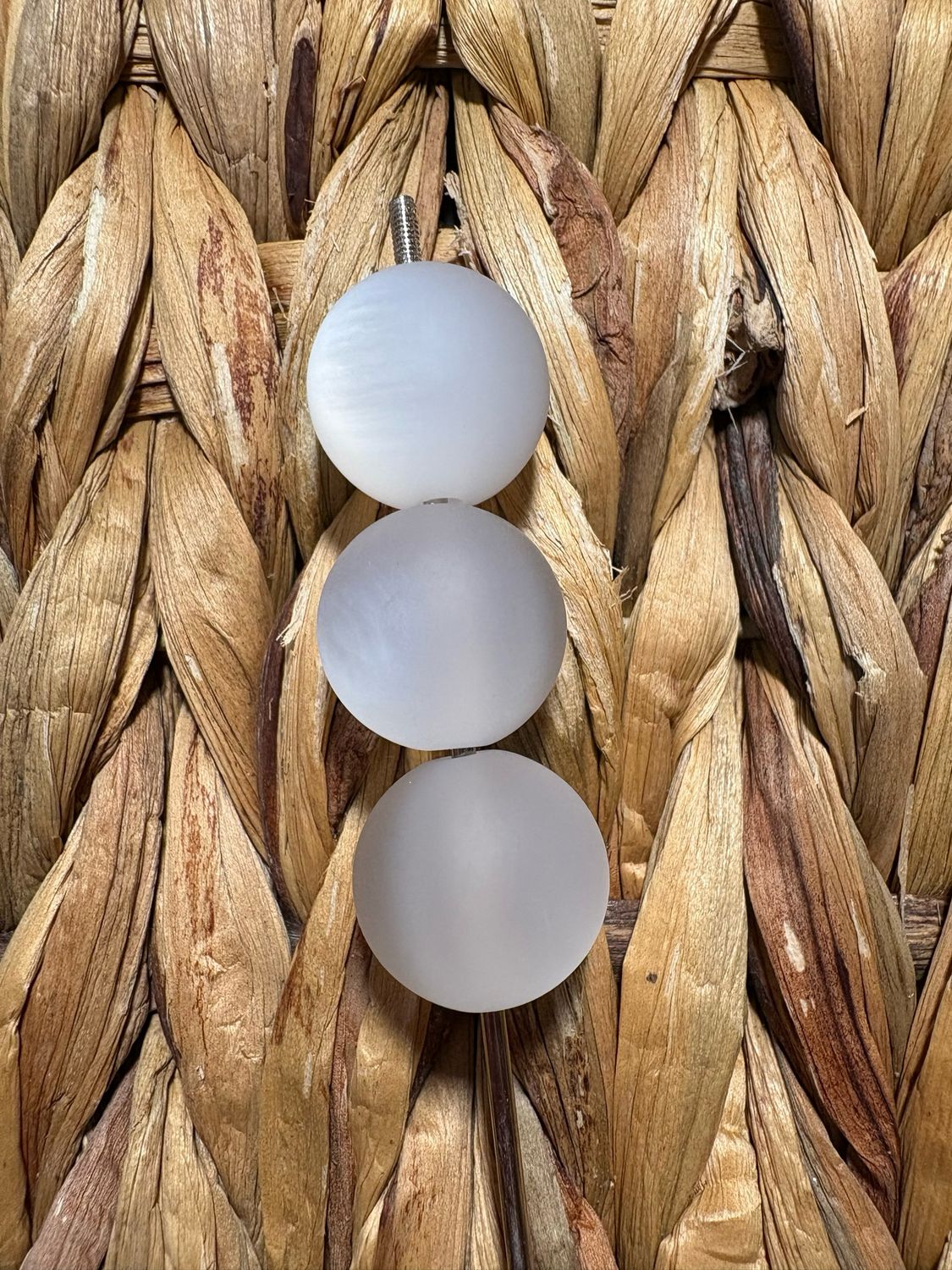 20mm White Frosted Cateye Beads