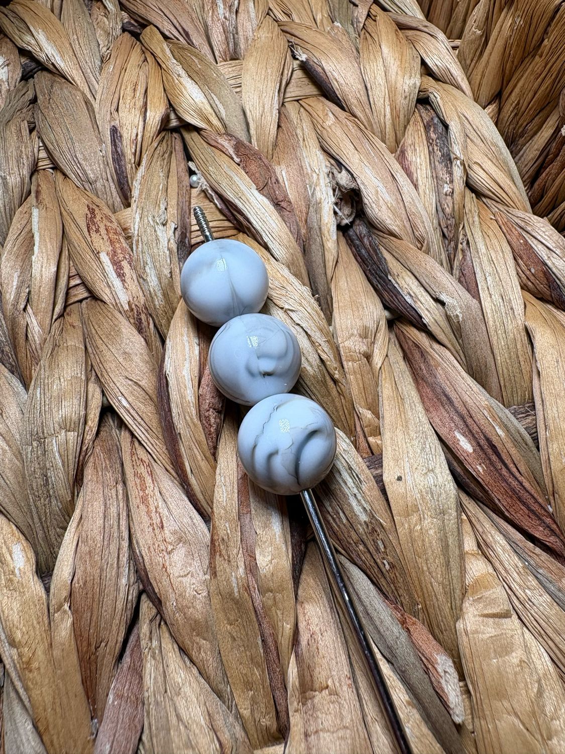 15mm White Marble Liquid Silicone Beads