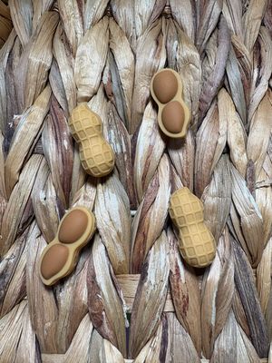 Peanut 3d Focal