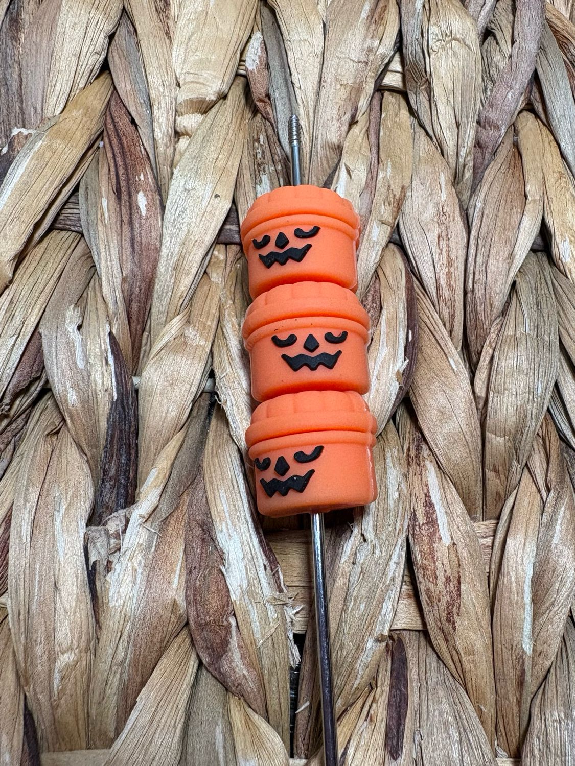 Orange Halloween Bucket 3D Focal