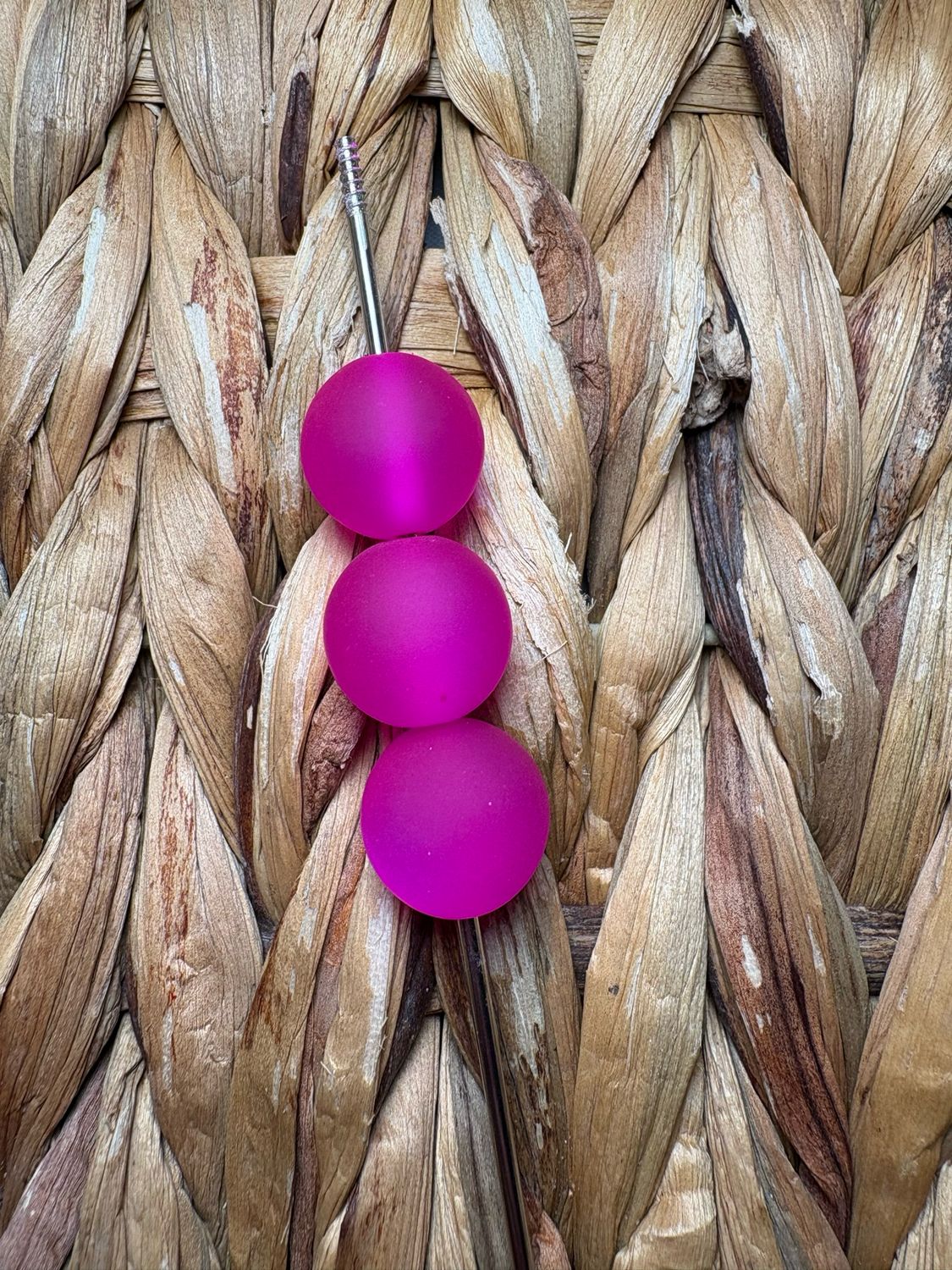 15mm Dark Pink Frosted Cateye Beads