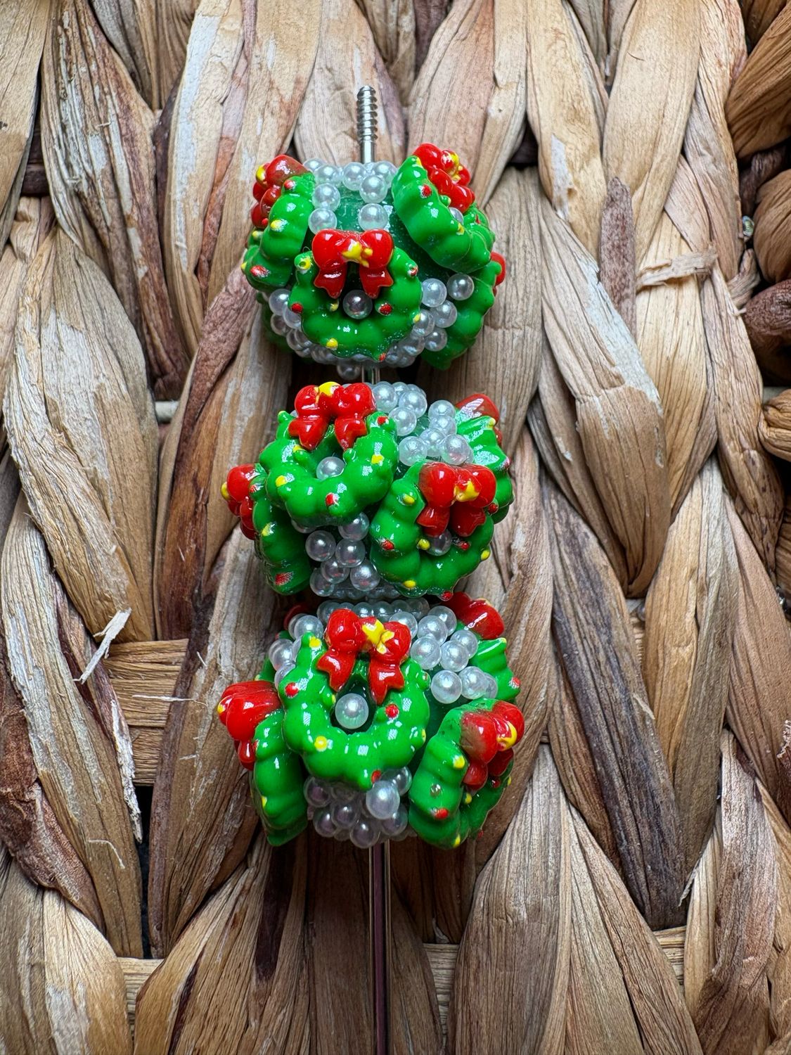 Wreath Sugar Bead