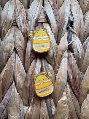 Honey bear Honey Pot Acrylic Bead