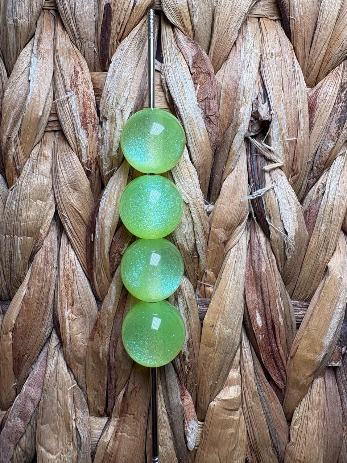 15mm Light Green UV Galaxy Bead