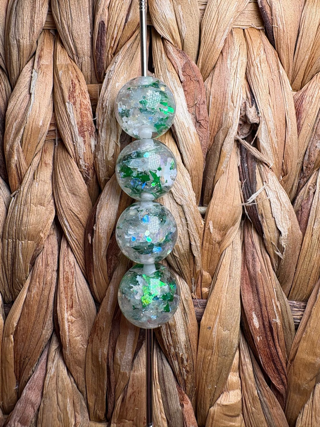 White &amp; Green Snowflake Confetti 15mm Bead