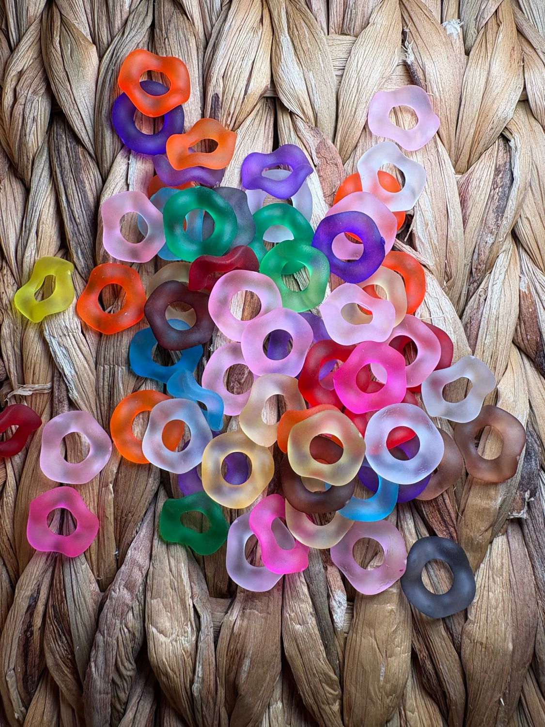 Clear Matte Wavy Spacers- 50pc