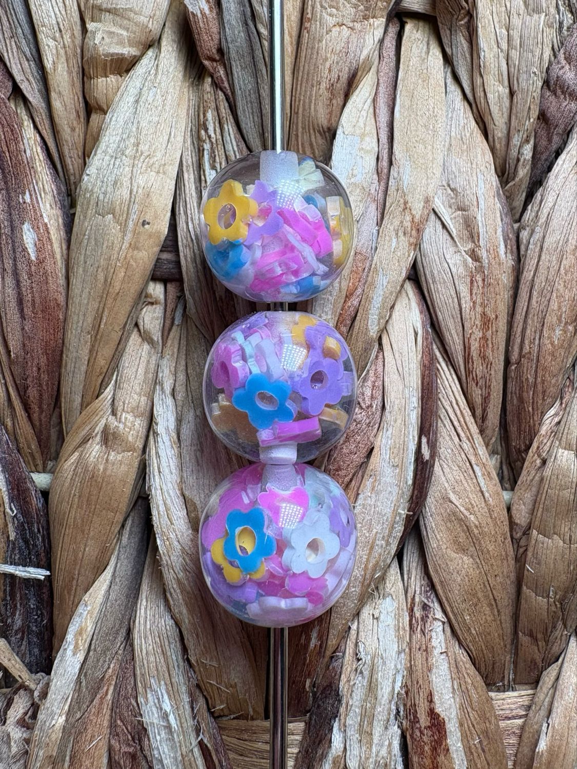 15mm Flower Confetti Beads