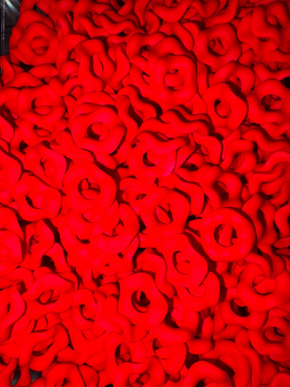 Matte Wavy Spacer Red