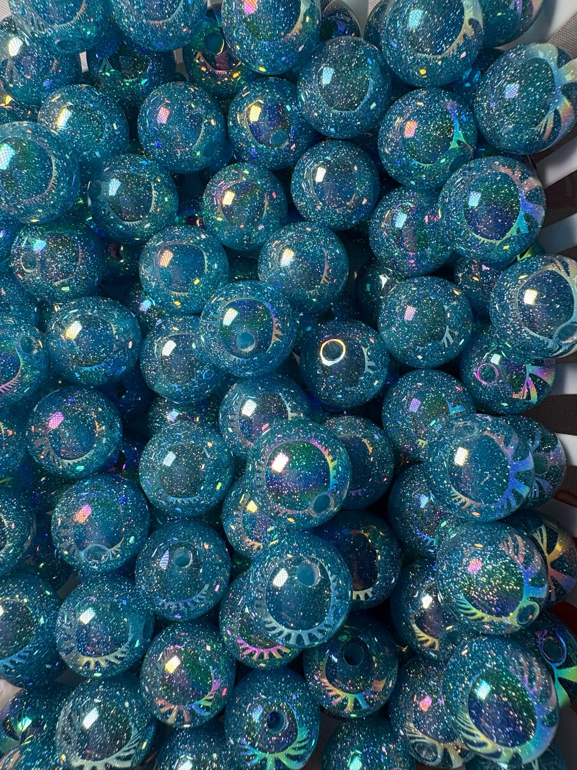 15mm Ocean Blue Glitter UV Beads B185