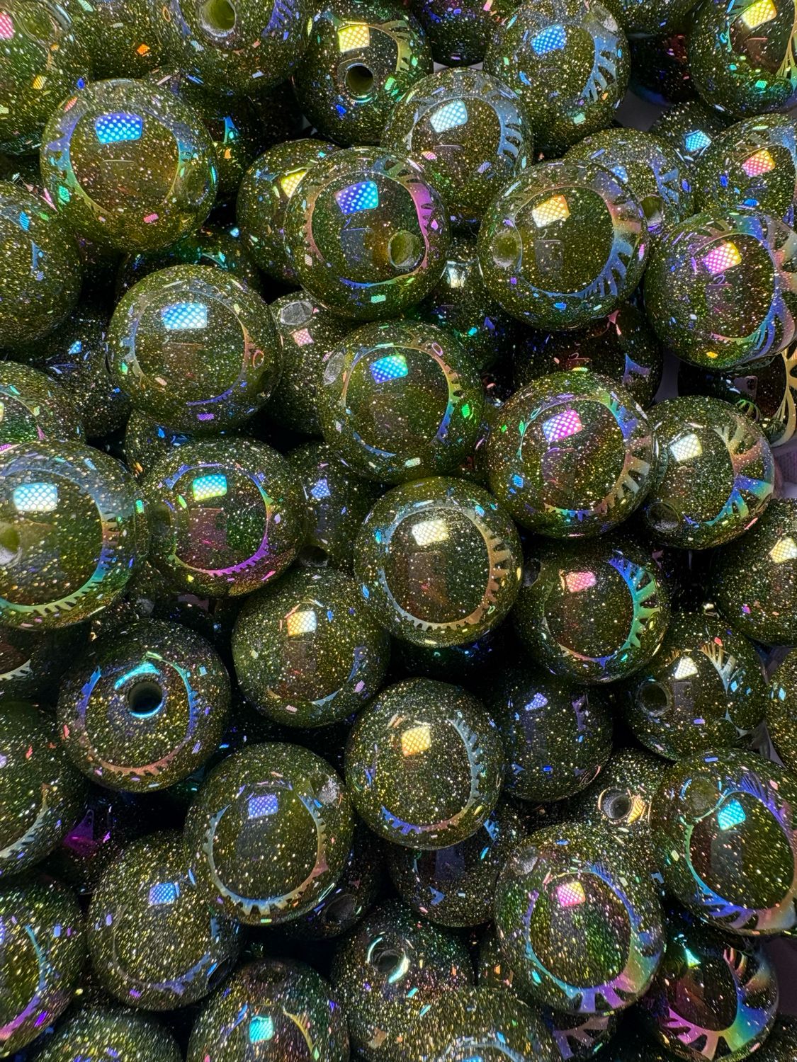 15mm Dark Green Glitter UV Beads B187