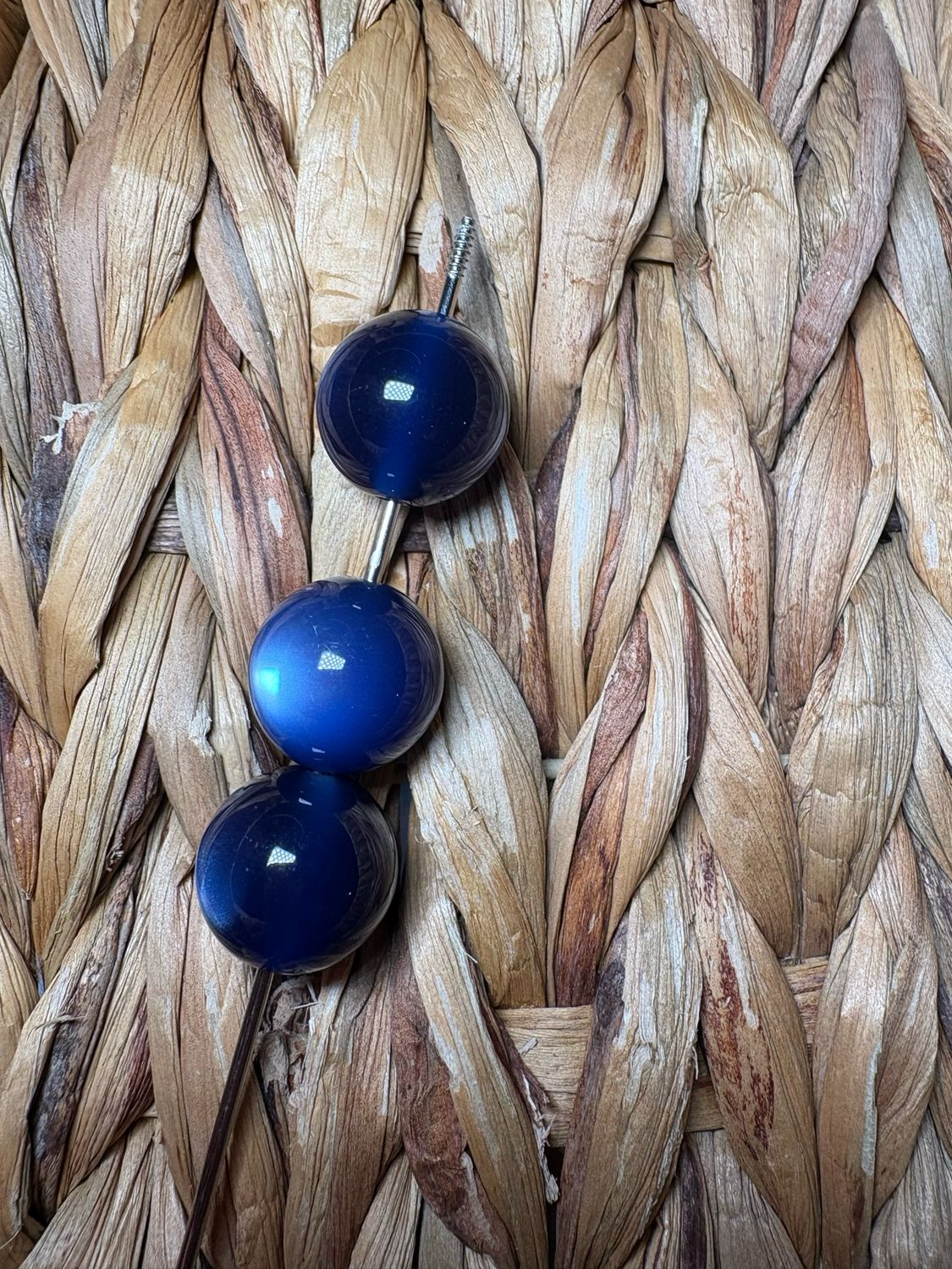 20mm Clear Dark Blue Cateye Beads B289