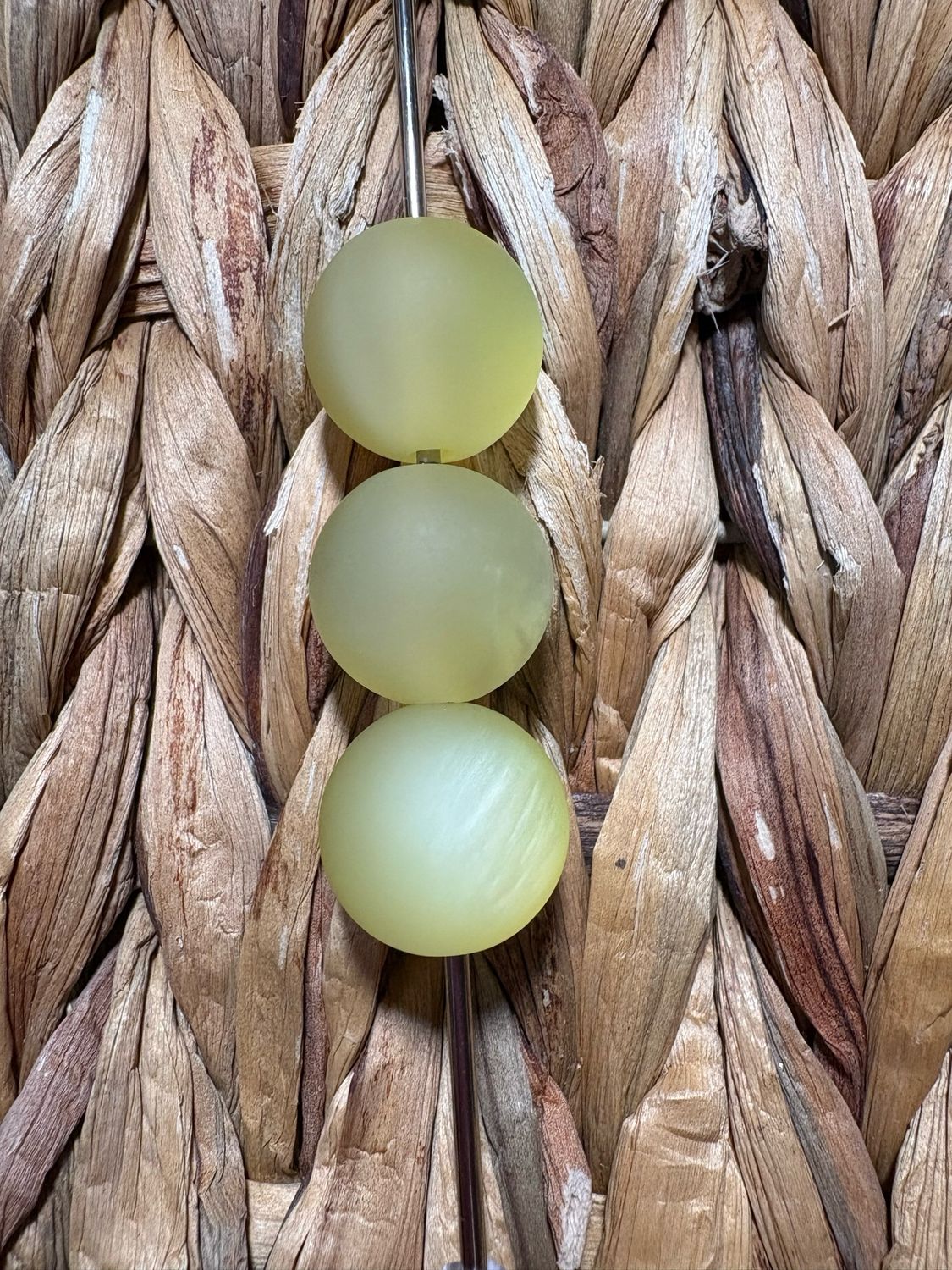 20mm Yellow Frosted Cateye Beads B262