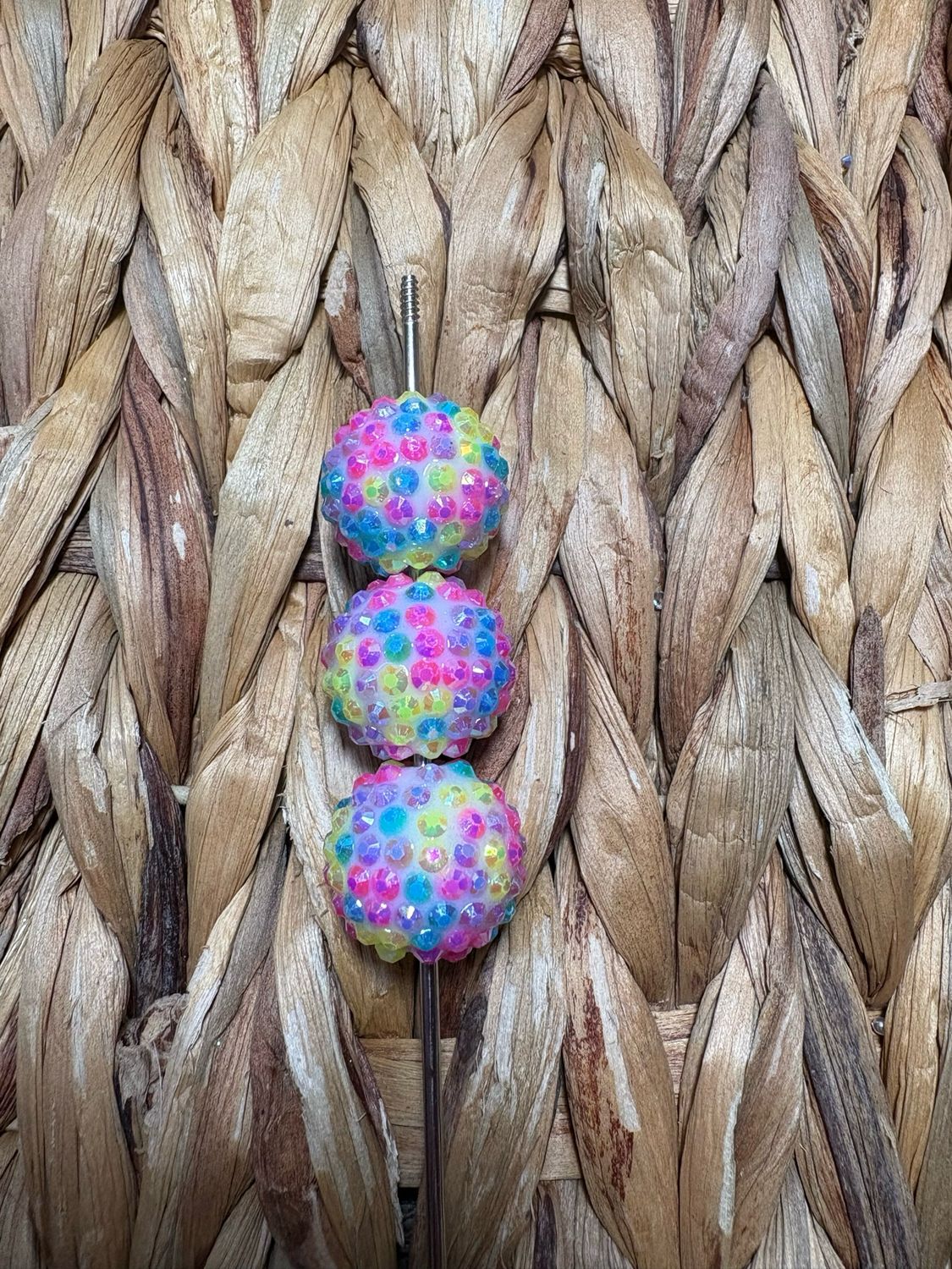 Rainbow 20mm Beads B238