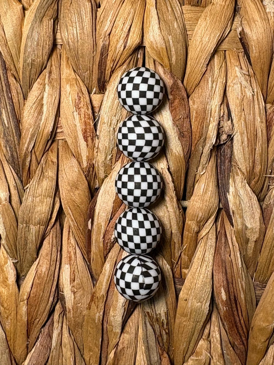 White &amp; Black Checkered Silicone Bead 15mm SB18